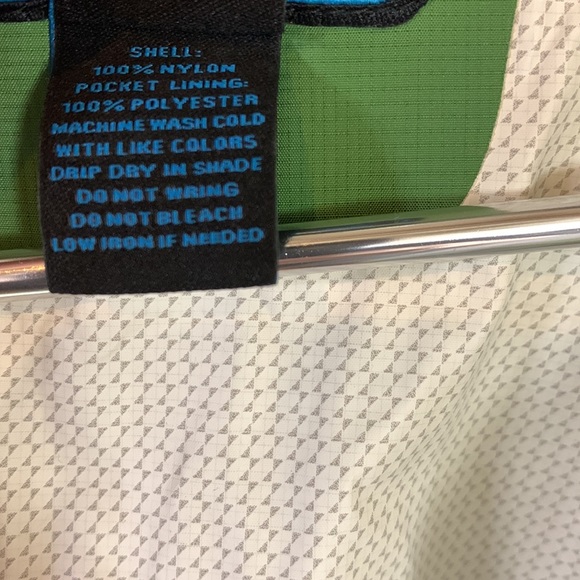 Like New Eastern Mountain Sports Spring Green System Three Raincoat - Picture 7 of 11